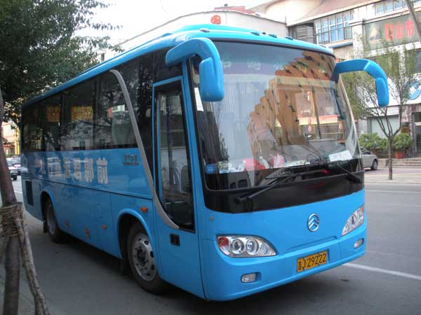 深圳大巴租車(chē),生活不止眼前的茍且,還有詩(shī)和遠(yuǎn)方